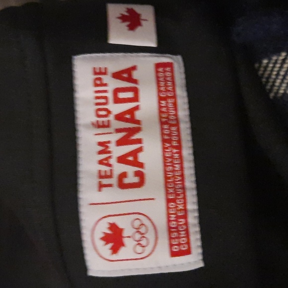 Hudson Bay Olympic Team Canada Black Top with Red & White Stripe on Sleeves. NWT - Picture 5 of 6